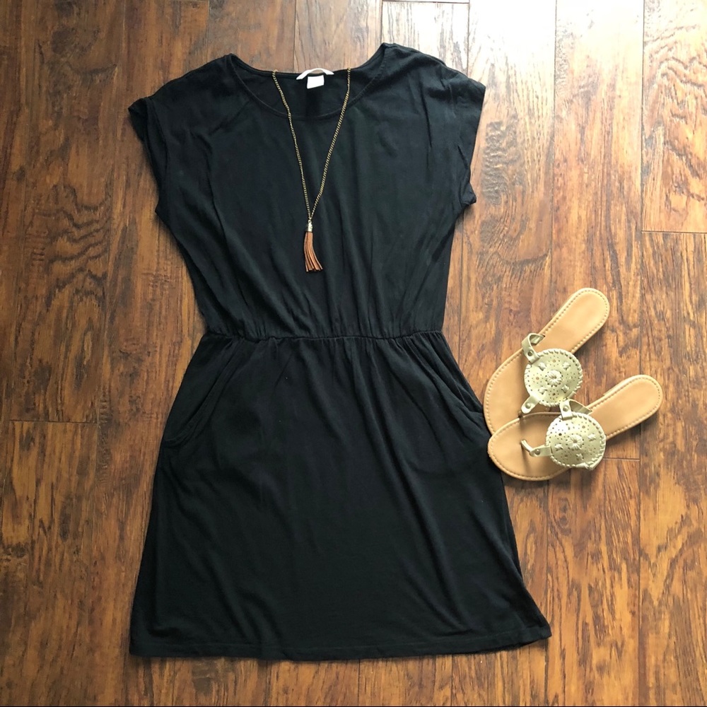 H&M black pocket dress